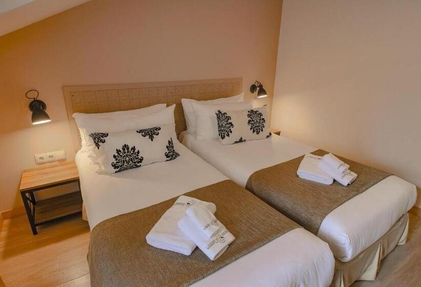 اتاق استاندارد با چشمانداز کوهستان, Savaneti Eco