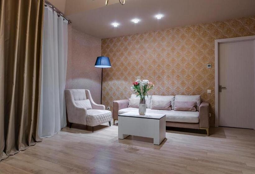 سوییت جونیور, Savaneti Eco