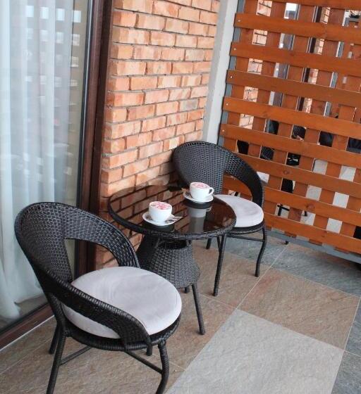 اتاق استاندارد با بالکن, Savaneti Eco