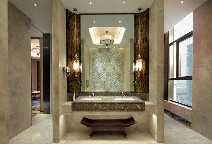 سوییت لوکس, Wanda Vista Hotel Urumqi