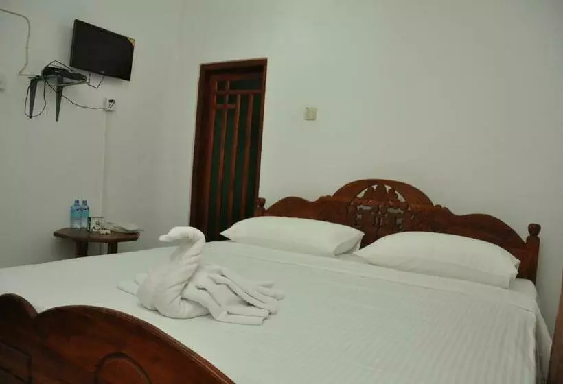 اتاق لوکس با بالکن, Sujatha Tourist Rest