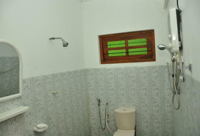 חדר דלוקס עם מרפסת, Sujatha Tourist Rest