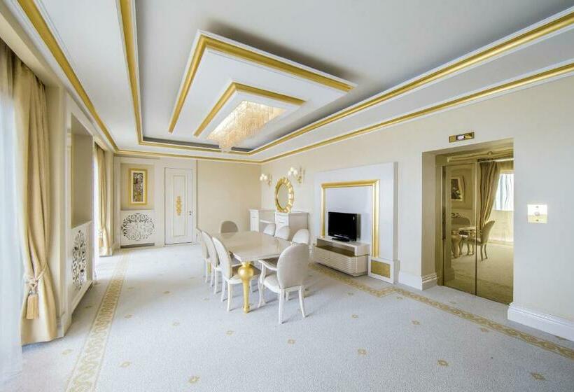 سوئیت با تخت بزرگ, Qafqaz Riverside