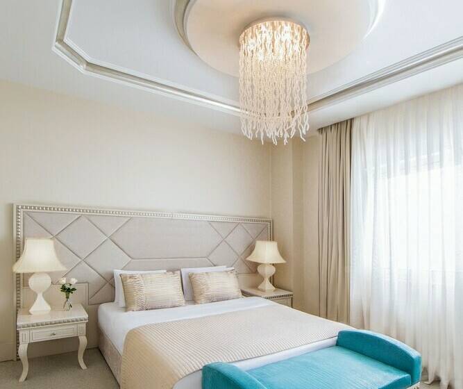 سوییت جونیور, Qafqaz Riverside