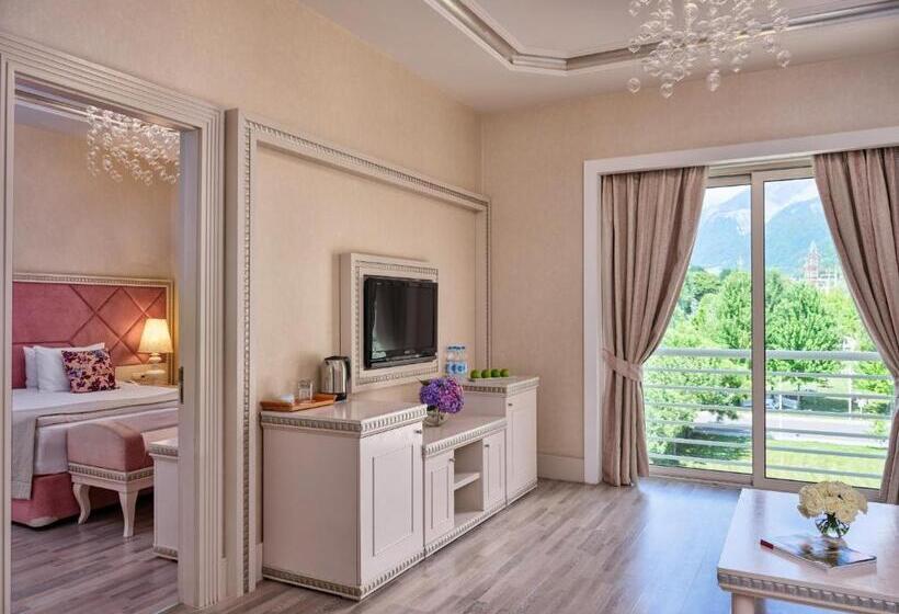 سوییت جونیور, Qafqaz Riverside