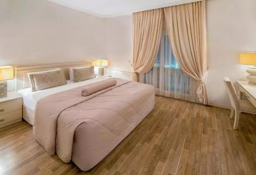 ビラホテル１ベッドルーム, Qafqaz Riverside