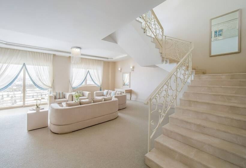 اتاق دوبلکس, Qafqaz Riverside