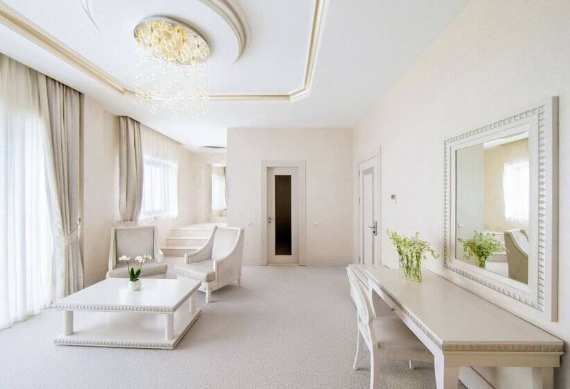 سوییت اجرایی, Qafqaz Riverside