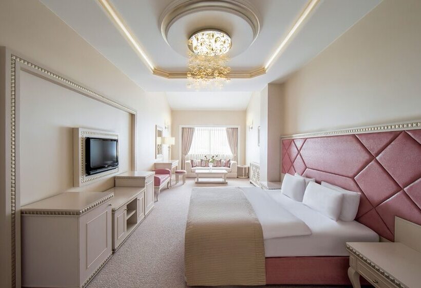 سوییت اجرایی, Qafqaz Riverside