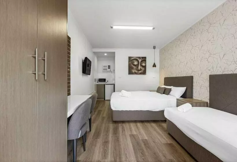 デラックスルーム, Rosebud Motel