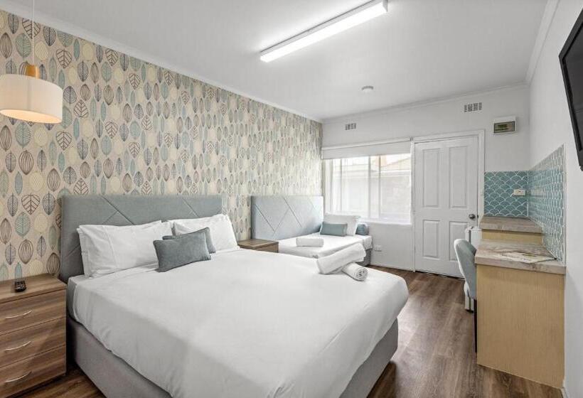 חדר סטנדרט, Rosebud Motel