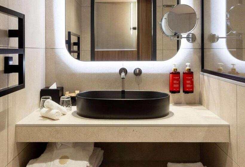 디럭스 룸 킹사이즈 침대, Pullman Lyon