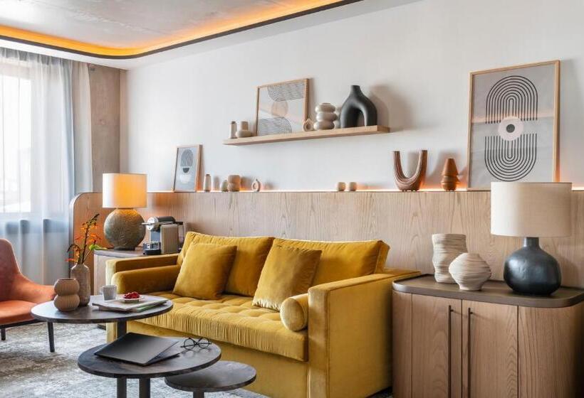 스위트 킹사이즈 침대, Pullman Lyon