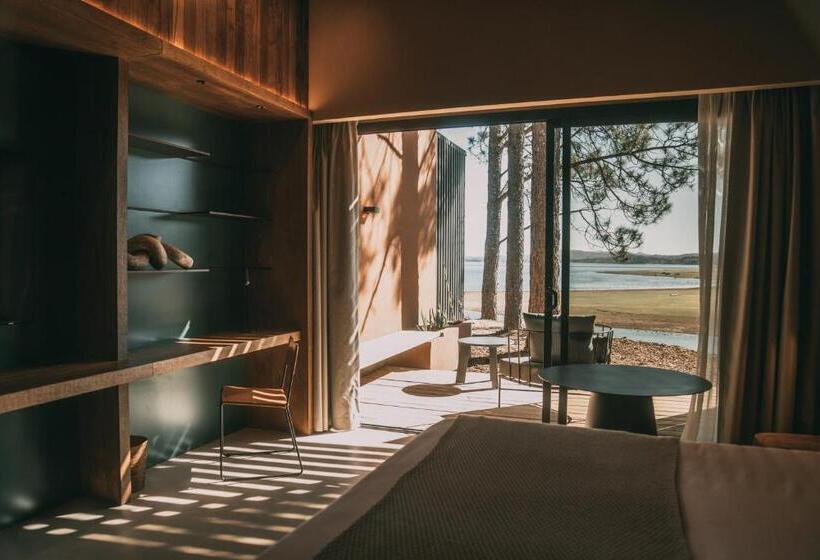 غرفة قياسية مطلّة علي البحيرة, Get Hotel Molvento, Aken Soul Collection