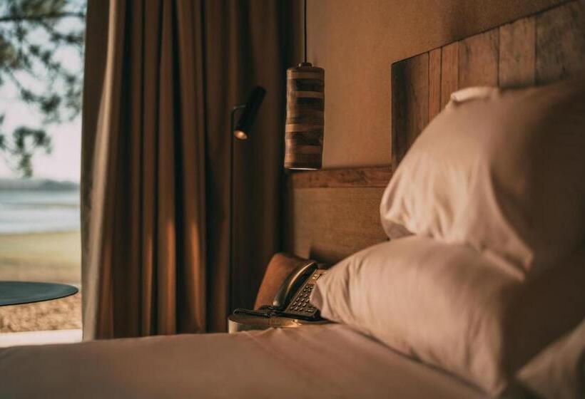 غرفة قياسية مطلّة علي البحيرة, Get Hotel Molvento, Aken Soul Collection