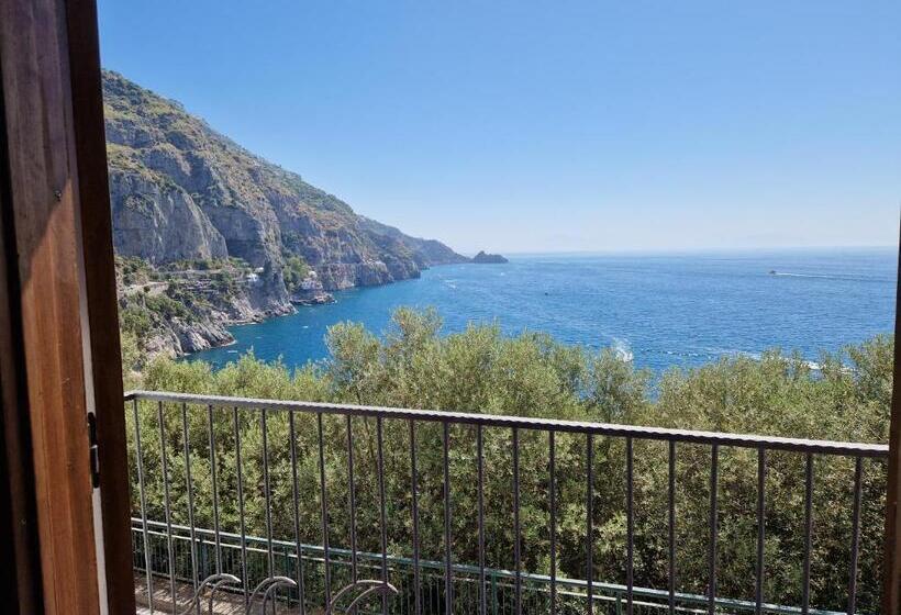 חדר דלוקס עם מרפסת נוף לים, Holiday Double