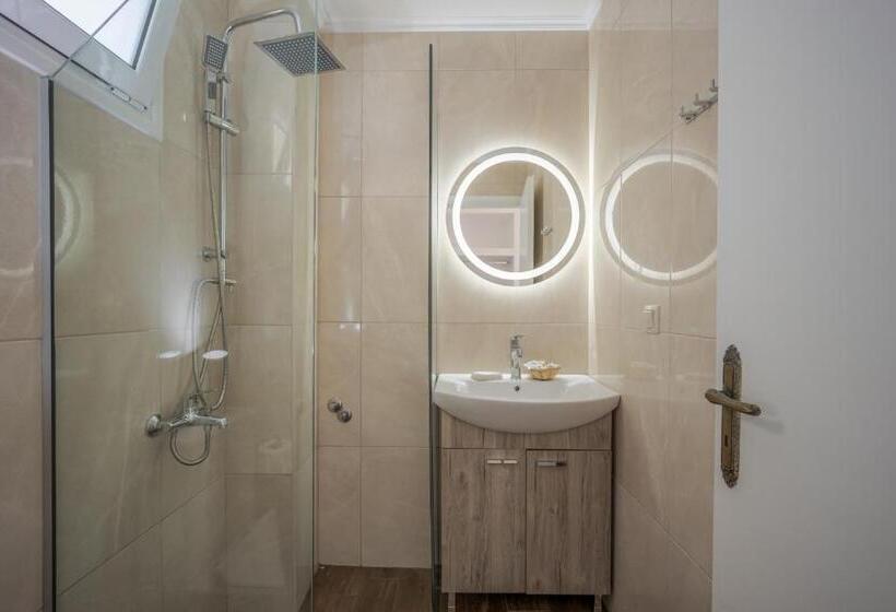 Номер Стандарт Трехместный, Amara Seaside By Estia