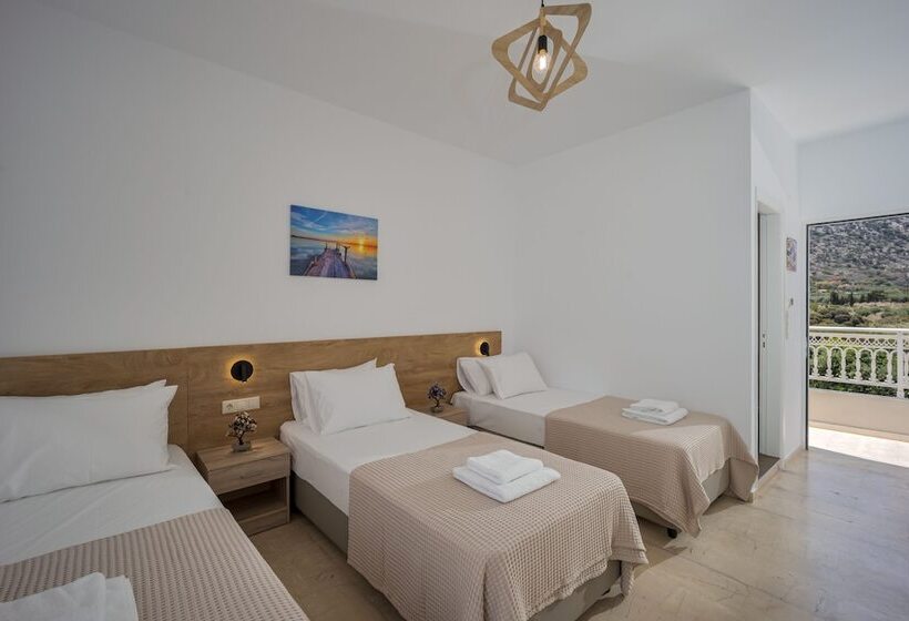 Номер Стандарт Трехместный, Amara Seaside By Estia