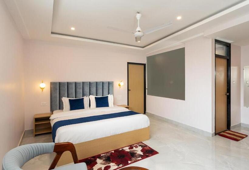 اتاق لوکس سه تخته, Buddha S Abode  Best Hotel In Mcleodganj Main Market