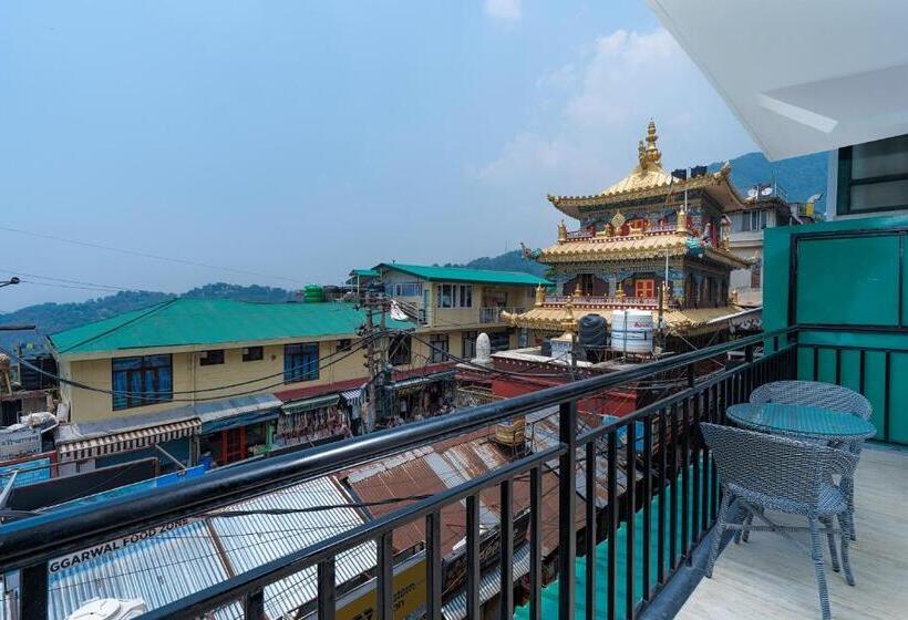 اتاق سوپریور با تخت بزرگ, Buddha S Abode  Best Hotel In Mcleodganj Main Market