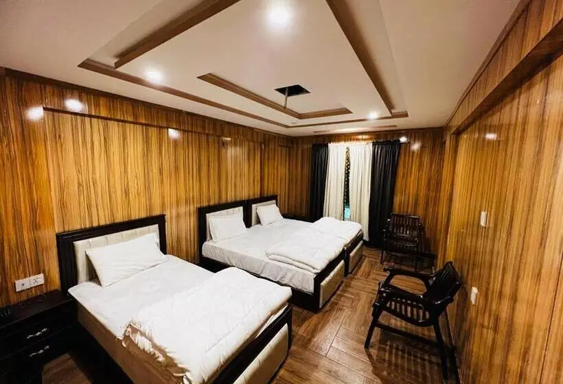 اتاق خانوادگی با چشم‌انداز کوه, 5star & Restaurant Skardu
