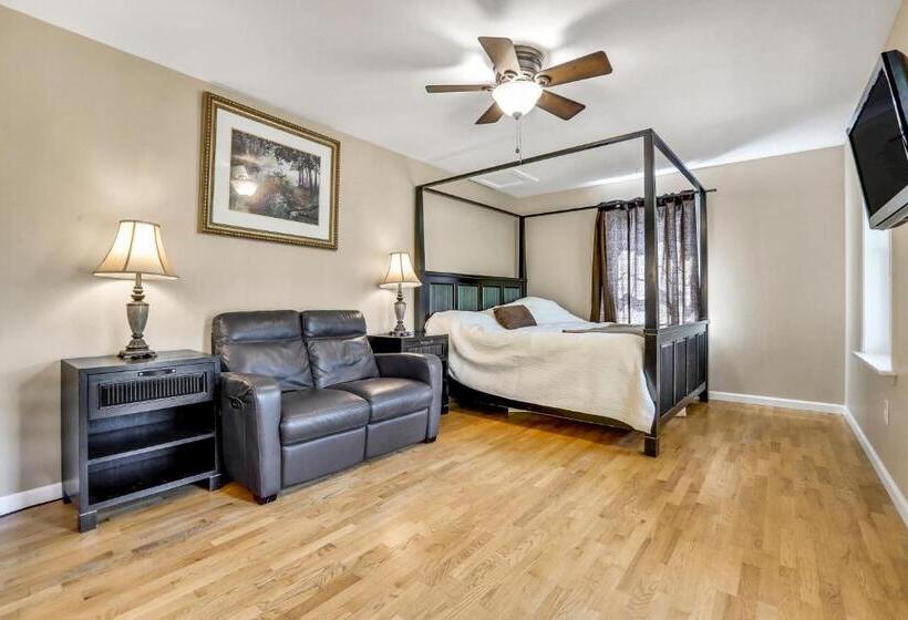 标准间带漩涡浴缸, Moondance Ridge Suites