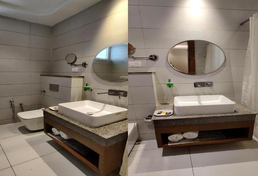 Quarto Familiar Deluxe, The Grand Dewan