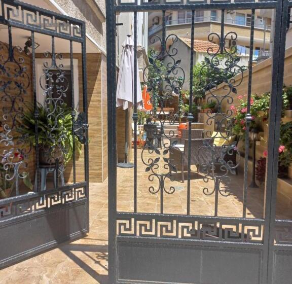 اتاق استاندارد با تراس, Guest House Dani