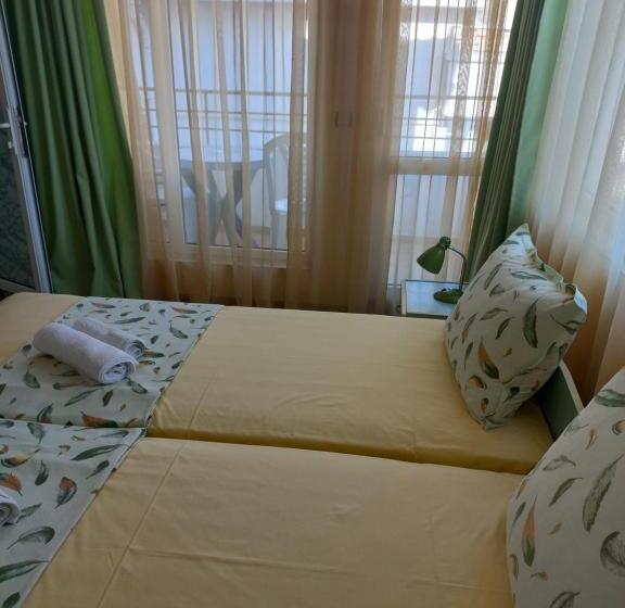 اتاق استاندارد, Guest House Dani