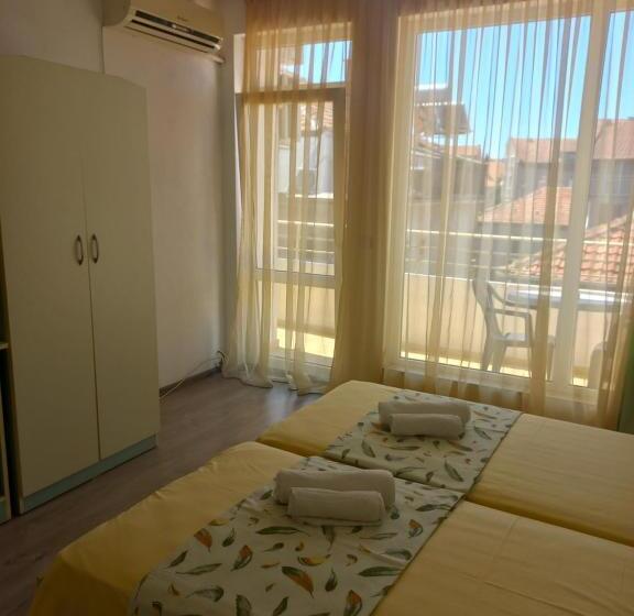 اتاق استاندارد با بالکن, Guest House Dani