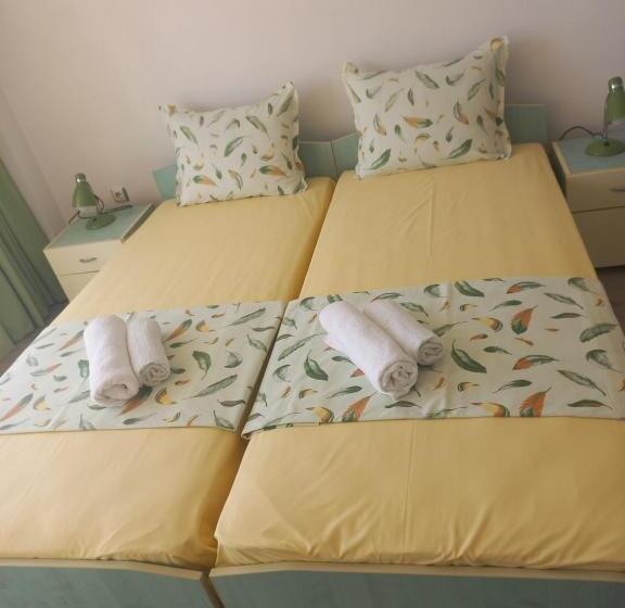 اتاق استاندارد با بالکن, Guest House Dani