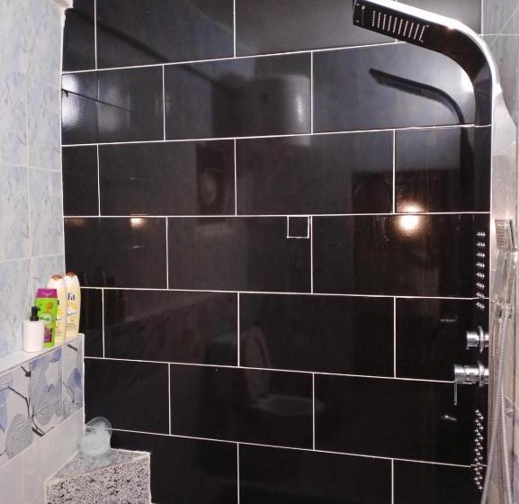 تختخواب در اتاق مشترک, Petra Musa Rural House