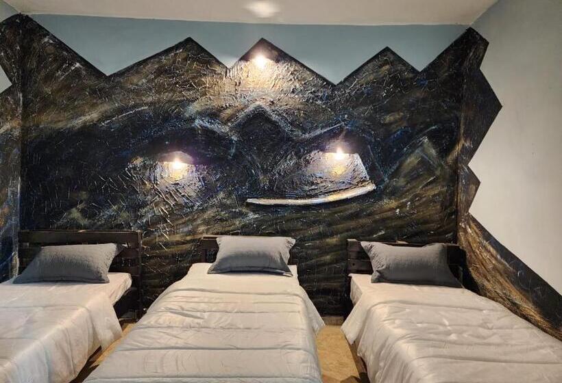 اتاق کلاسیک سه تخته, Petra Musa Rural House