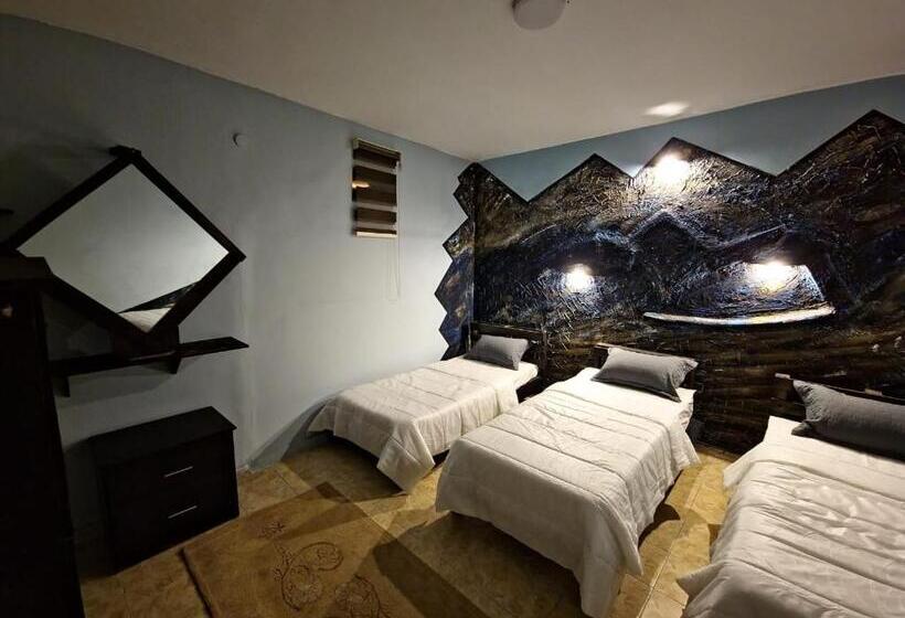 اتاق کلاسیک سه تخته, Petra Musa Rural House