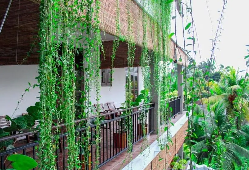 Perhehuone, Sky House Ahangama