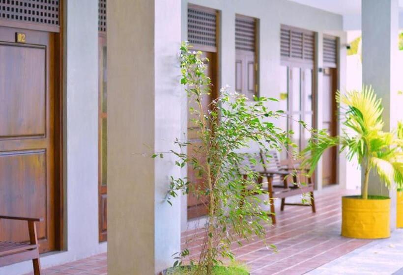 スタンダードトリプルルーム, Sky House Ahangama