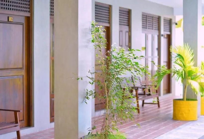 Standard Kolmen Hengen Huone, Sky House Ahangama