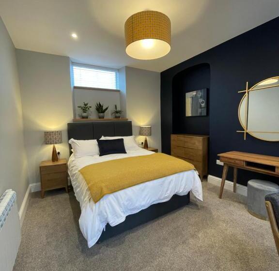 带大床的高级房间, Rooms At Allium