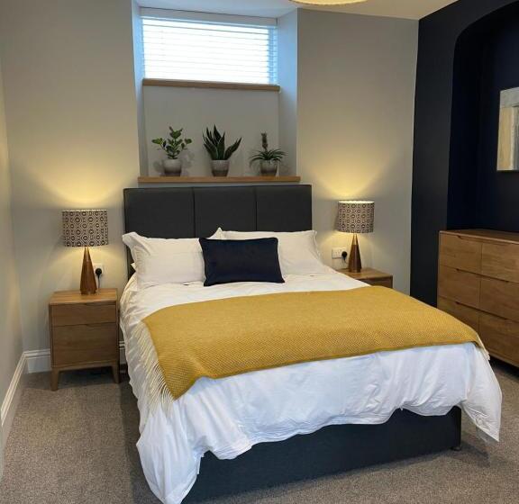 带大床的高级房间, Rooms At Allium