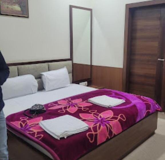 Номер Deluxe, Babylon Regency Mathura