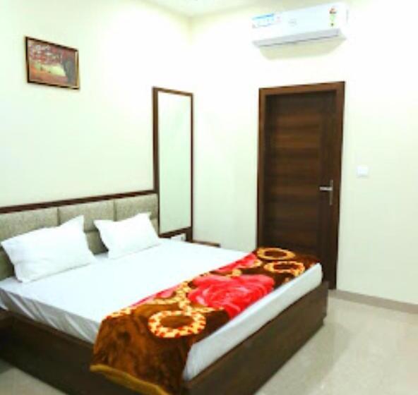 Номер Deluxe, Babylon Regency Mathura