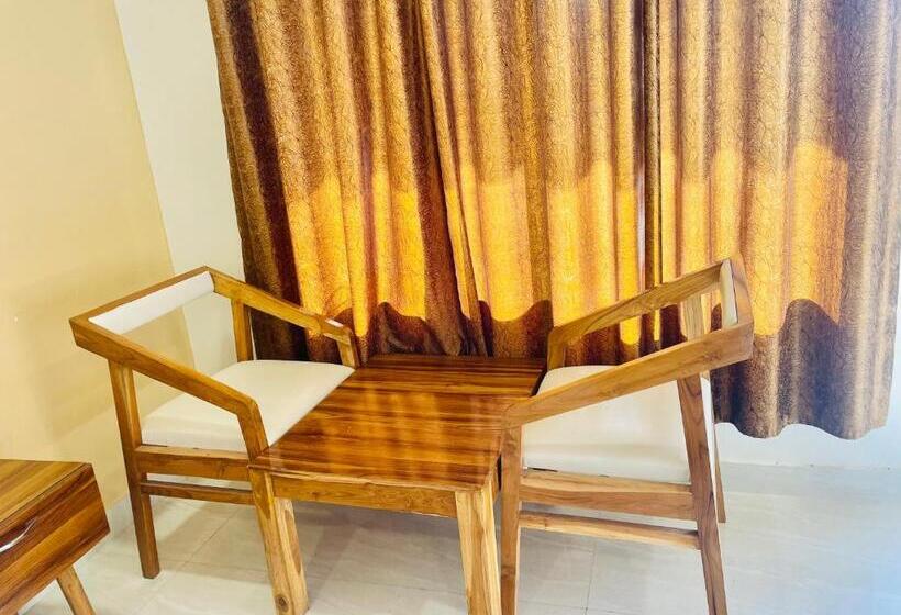 חדר דלוקס, The Deerfield Cottages