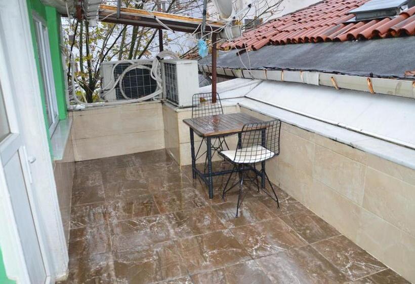 Quarto Triplo Estandar com Sacada, Işıl