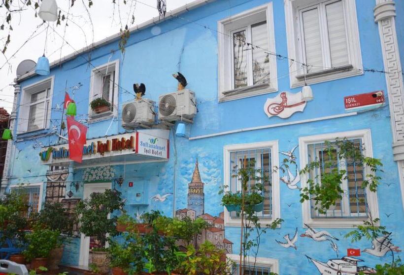 Villa 1 Quarto, Işıl