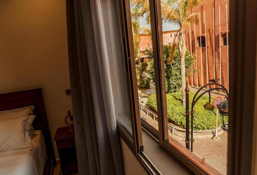 اتاق سوپریور, Dar Nourdha