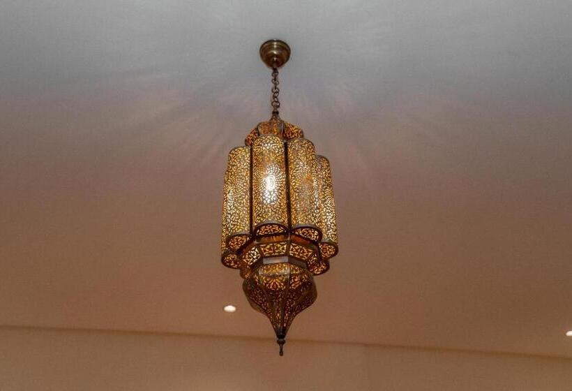 اتاق لوکس, Dar Nourdha