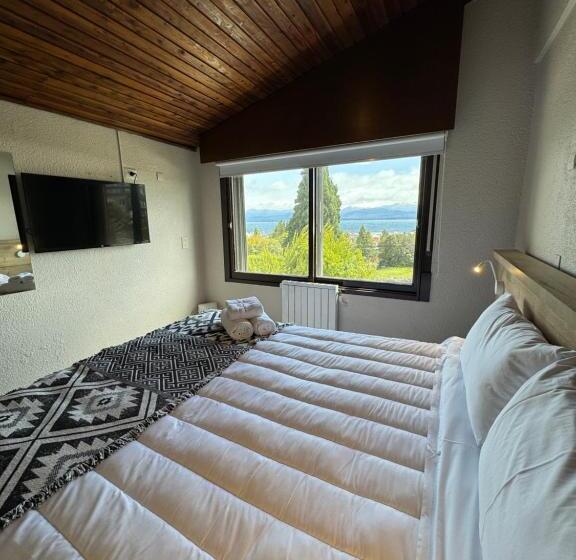 اتاق استاندارد چهارنفره با چشم‌انداز باغ, El Residencial B&b