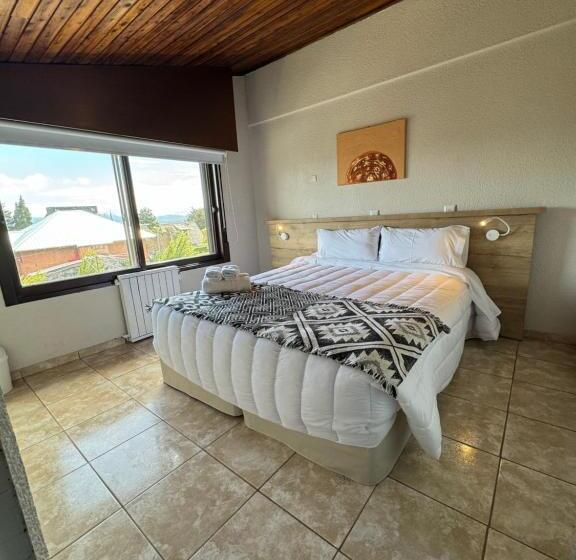 اتاق استاندارد چهارنفره با چشم‌انداز باغ, El Residencial B&b