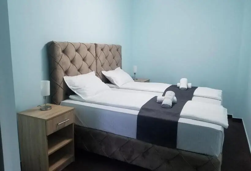اتاق استاندارد چهار تخته, Vila Dvor Subotica