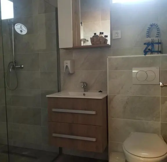 اتاق استاندارد چهار تخته, Vila Dvor Subotica